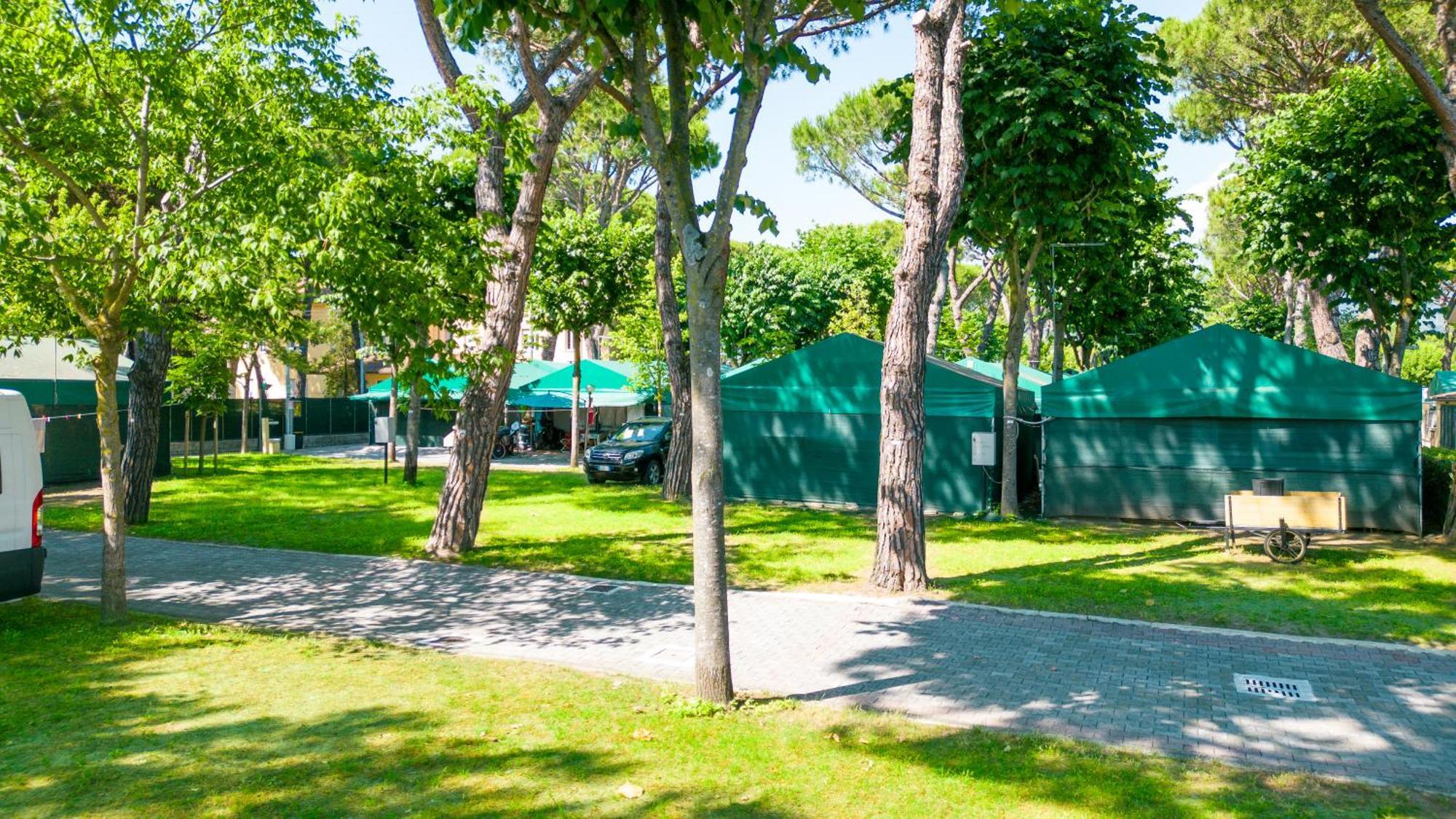 Camping Apuano Marina di Massa Exteriér fotografie